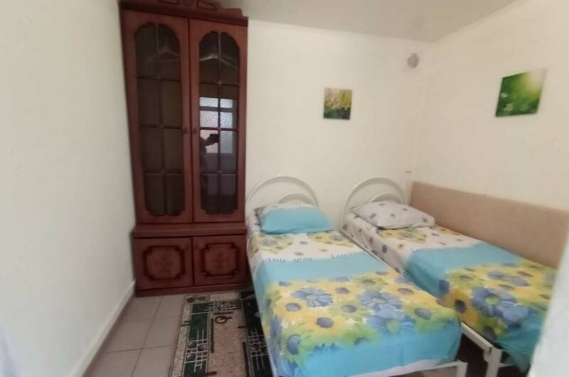 Уютный дворик на Толстого