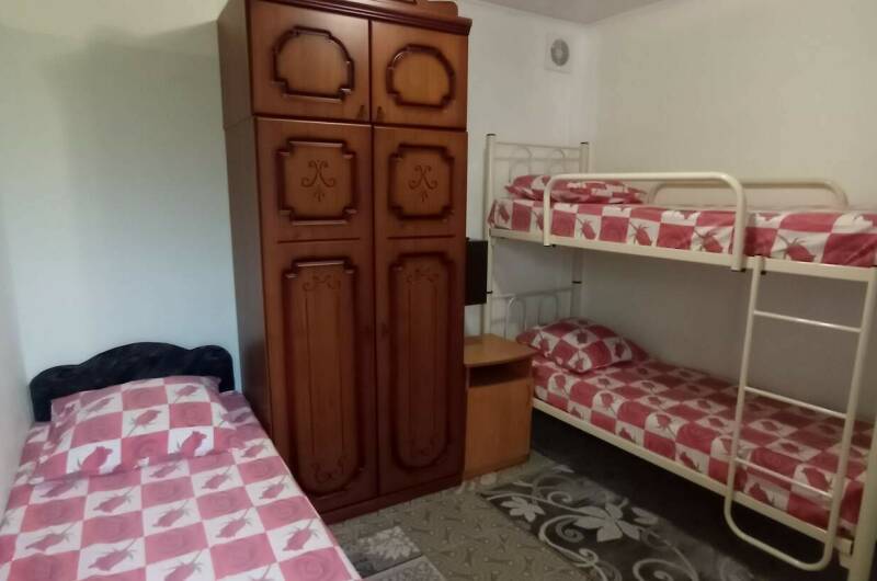 Уютный дворик на Толстого