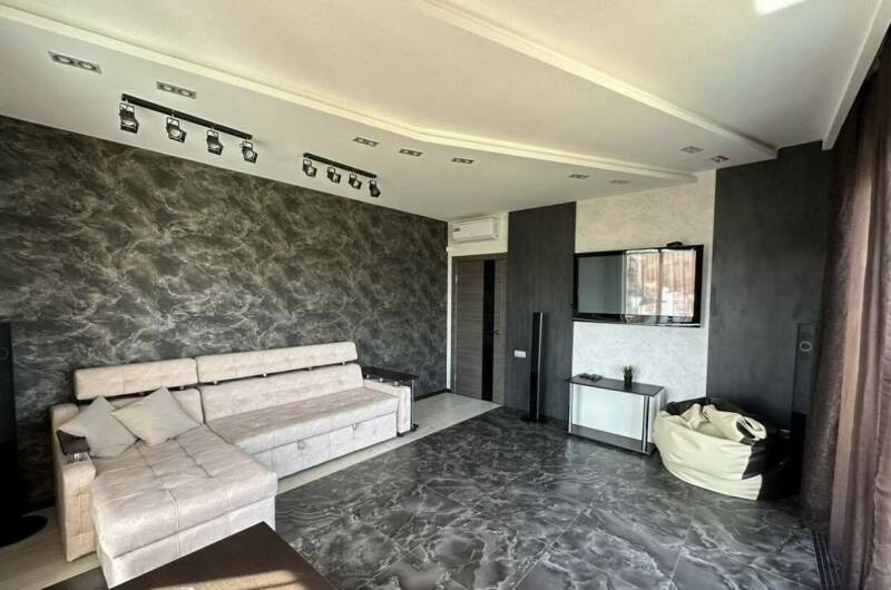 Двухкомнатная квартира на Южной