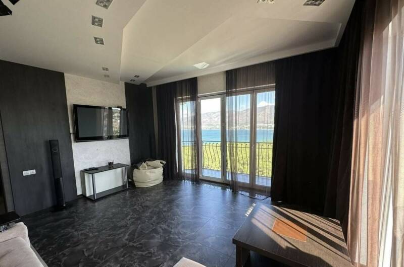 Двухкомнатная квартира на Южной