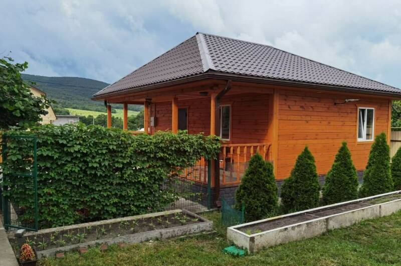 Домик с отдельным двориком