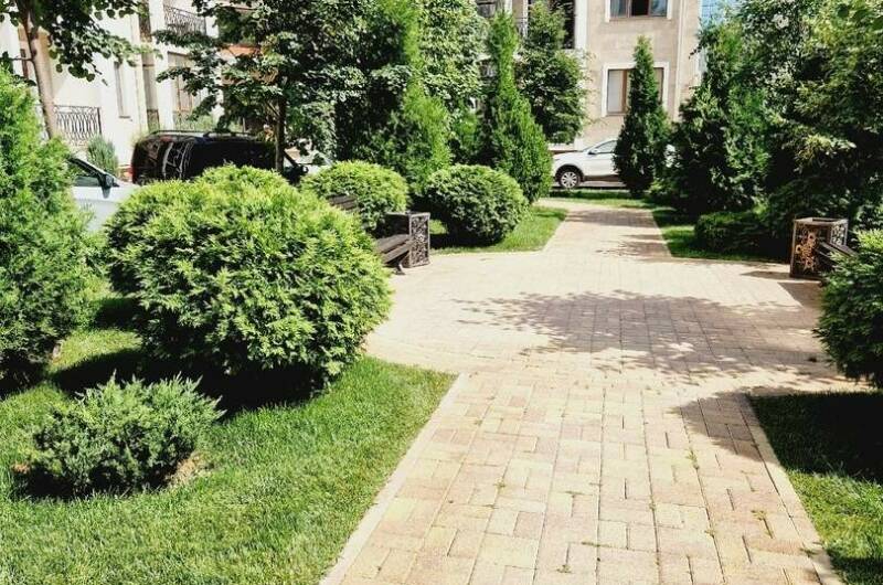 Евро 3-х комнатная квартира «Изумрудный город»