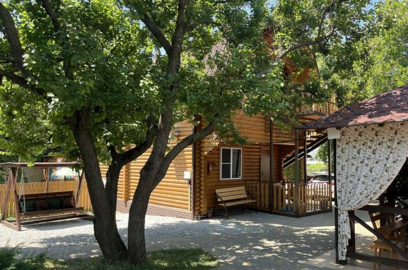 Коттедж из сруба (часть коттеджа)/Дом