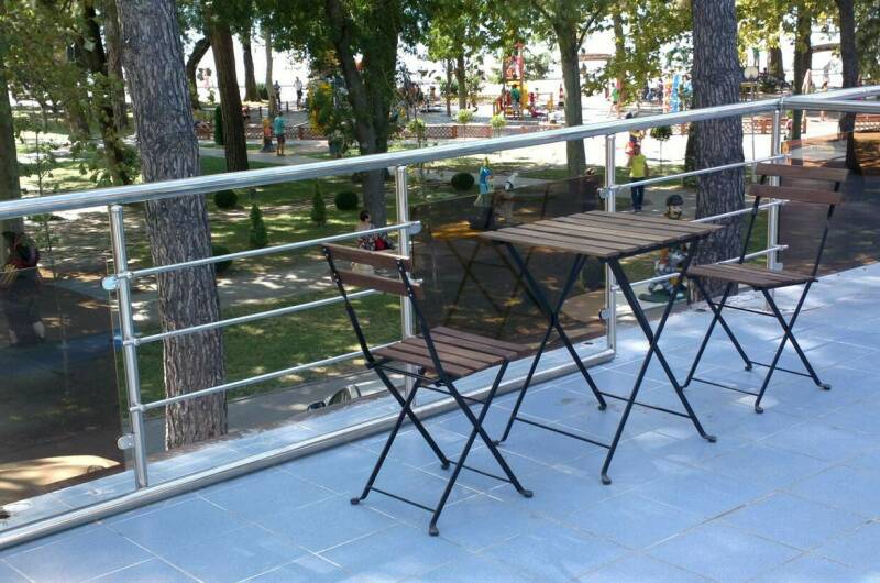 Номер у самого моря, в зеленом парке. Парковка